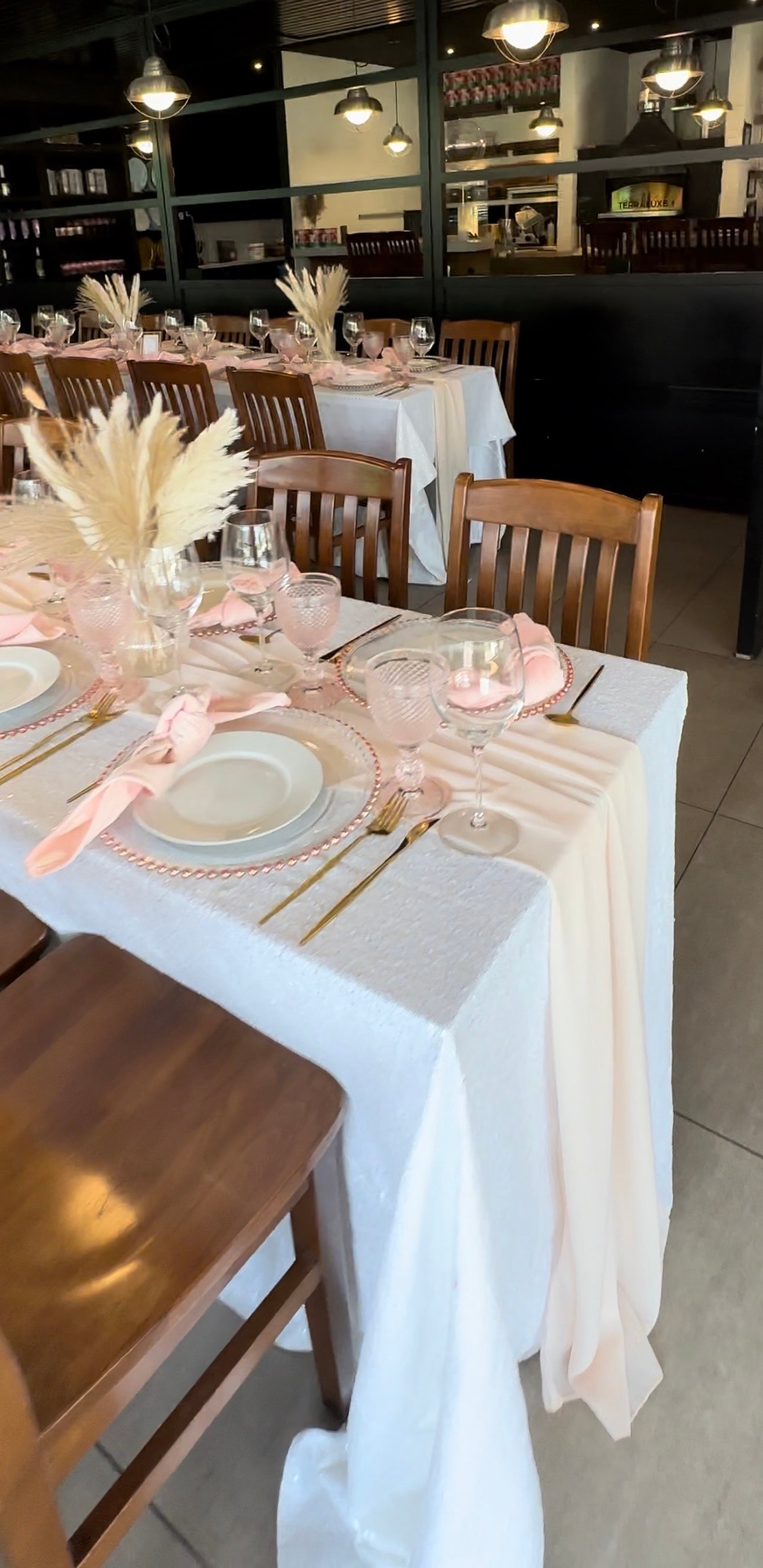 Blush pink chiffon table runner rent in Vaughan area
