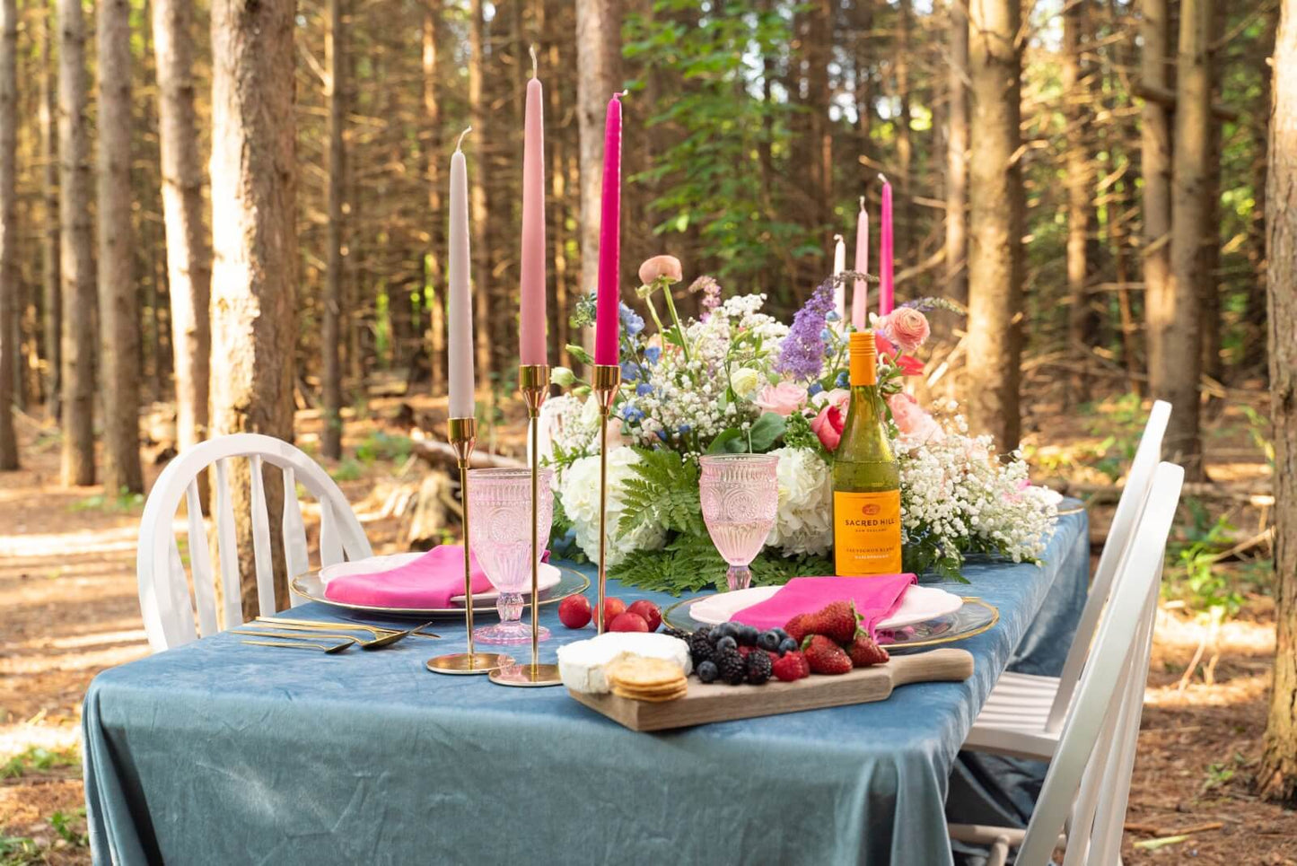 marine blue velvet table cloth for rent in Vaughan Brampton Richmond hill for weddings bridal showers and events