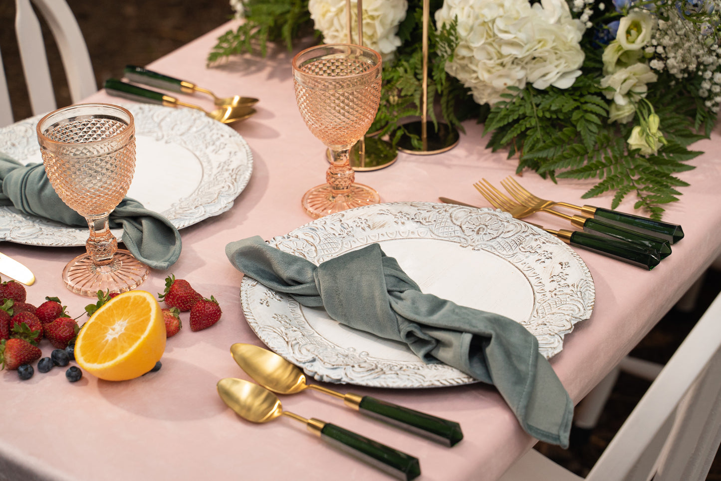 Sage green velvet napkin rent luxury wedding in Vaughan