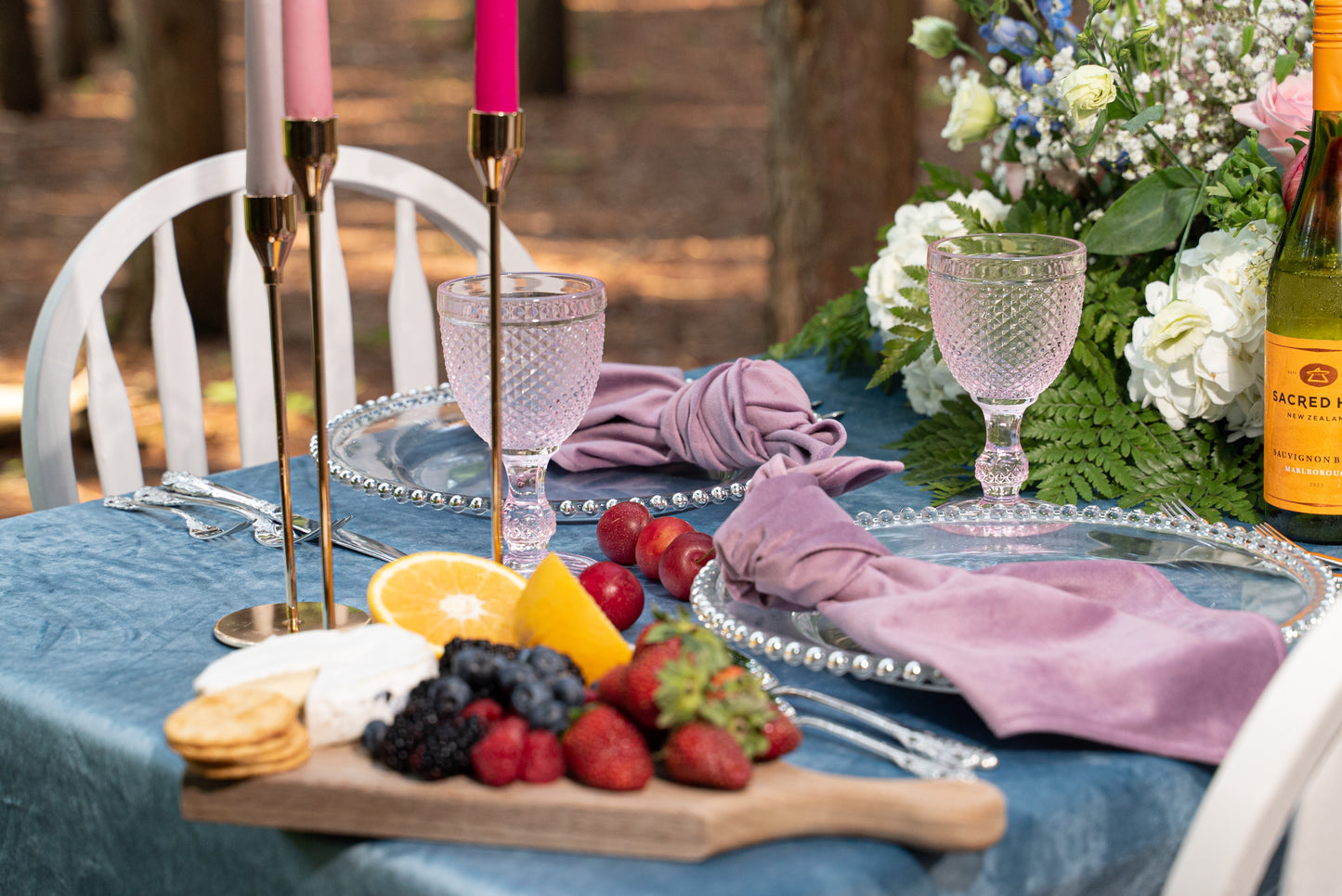 Violet / Lavender velvet napkin rent in Vaughan for special event